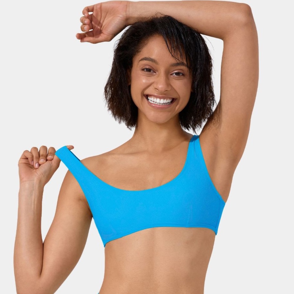 HALARA - NWT Solid U Neck Bikini Top (Size XL)